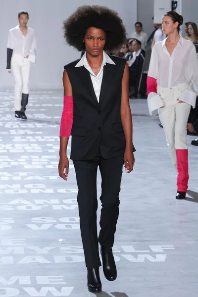 Look 8